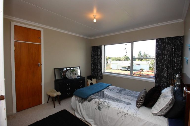 Photo of property in 1 Koromiko Street, Inglewood, 4330
