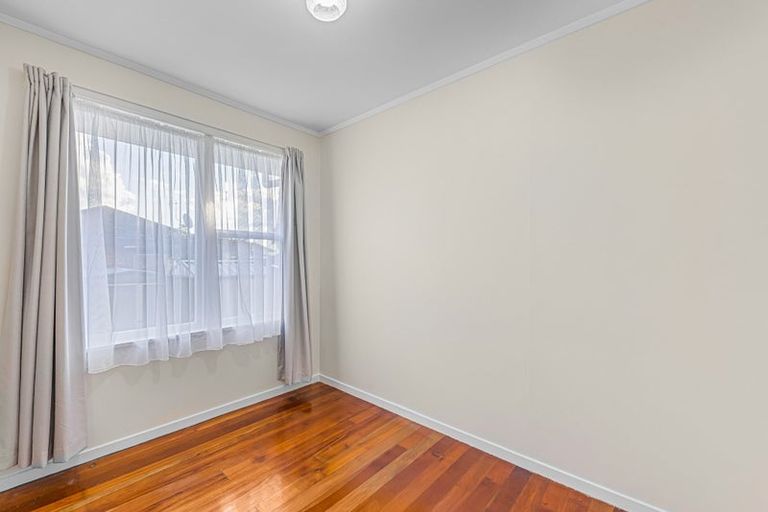 Photo of property in 3/222 Edmonton Road, Te Atatu South, Auckland, 0610
