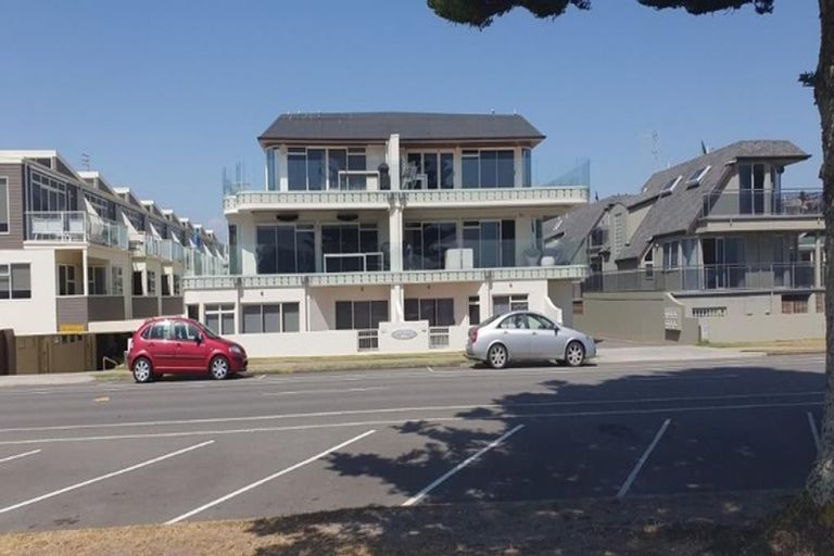 Photo of property in 45 Marine Parade, Mount Maunganui, 3116