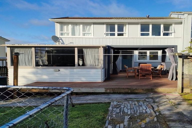 Photo of property in 136a Dimock Street, Titahi Bay, Porirua, 5022