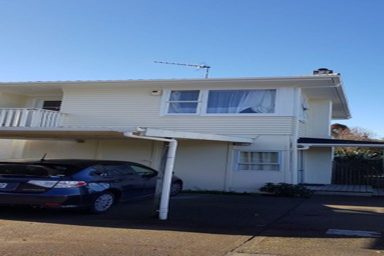 Photo of property in 8a Matama Road, Glen Eden, Auckland, 0602
