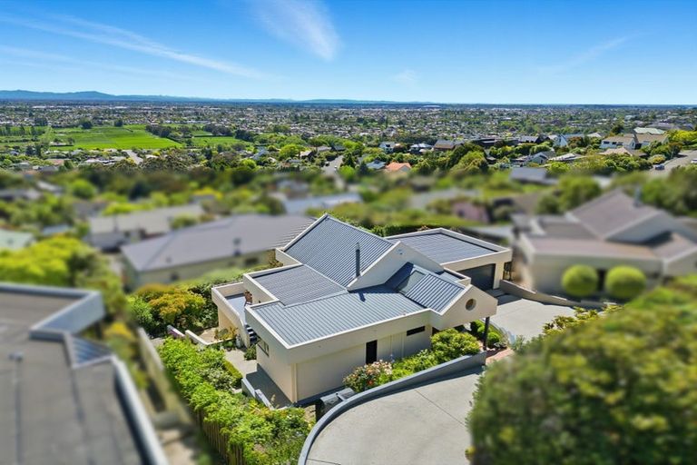 Photo of property in 1/7 Blencathra Place, Westmorland, Christchurch, 8025