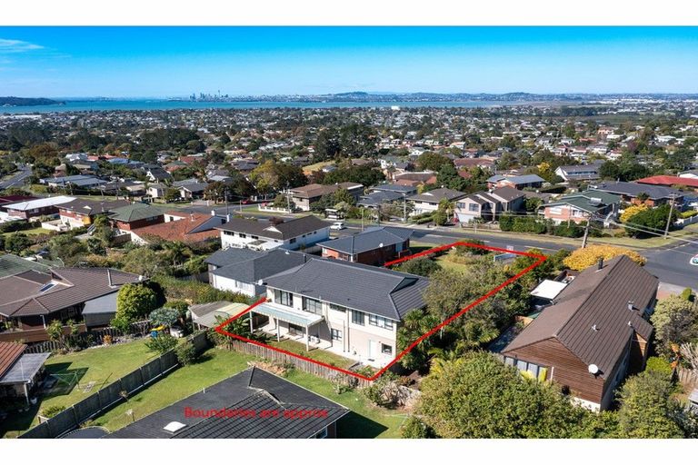 Photo of property in 162 Royal Road, Massey, Auckland, 0614