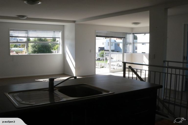 Photo of property in 2/55 Thackeray Place, Waltham, Christchurch, 8023