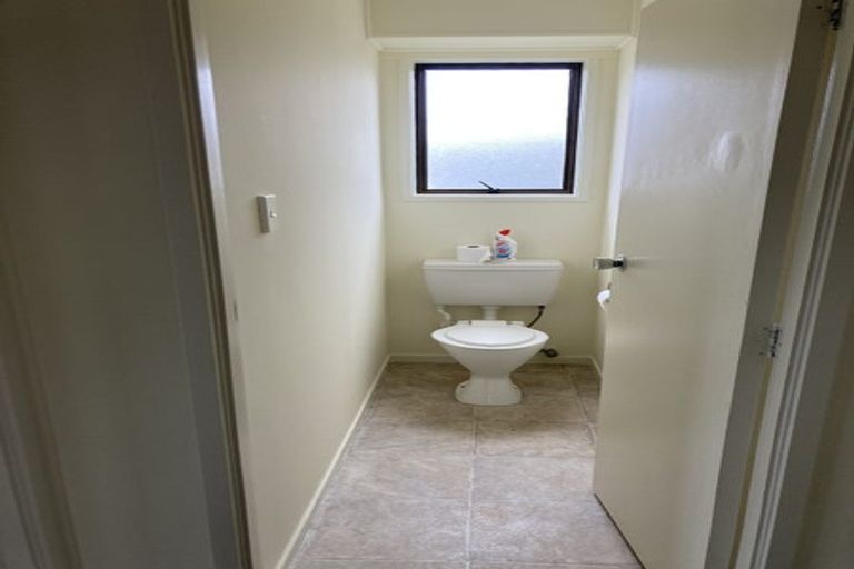 Photo of property in 67 Sunvue Road, Glen Eden, Auckland, 0602