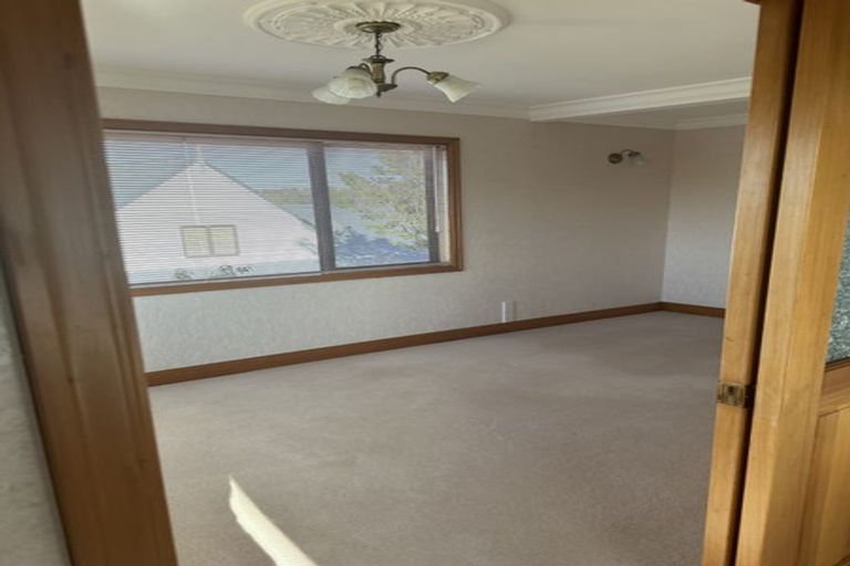 Photo of property in 4 Toi Toi Place, Northcote, Auckland, 0627