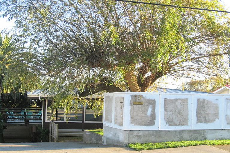 Photo of property in 19 Gray Avenue, Paraparaumu Beach, Paraparaumu, 5032