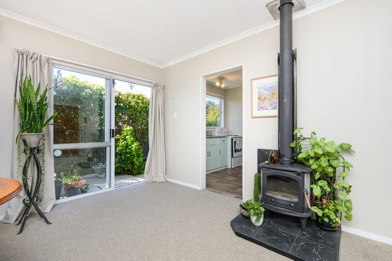 Photo of property in 9 Drury Street, Cloverlea, Palmerston North, 4412