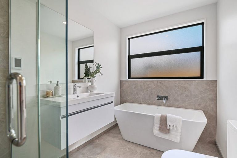 Photo of property in 17 Mckerrow Street, Marshland, Christchurch, 8083