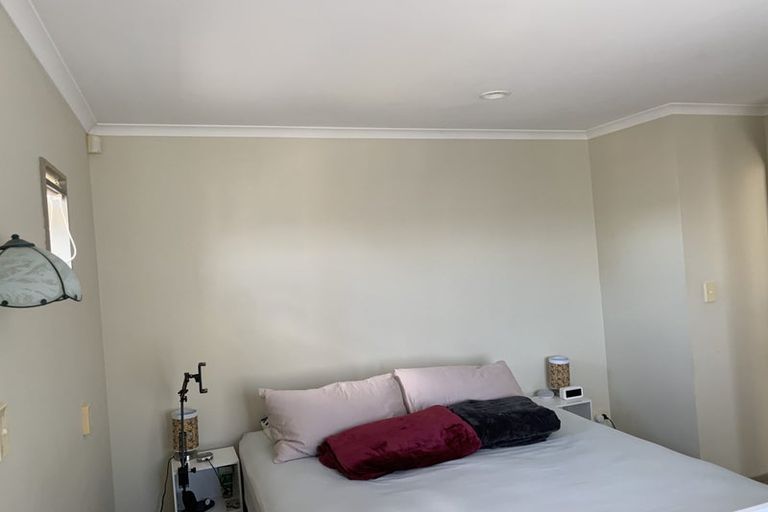 Photo of property in 29 Black Teal Close, Unsworth Heights, Auckland, 0632