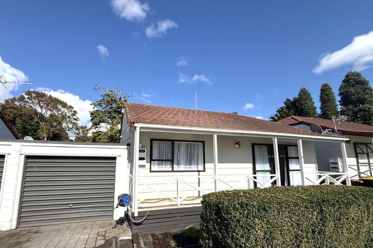 Photo of property in 1/18 Waiari Road, Conifer Grove, Takanini, 2112
