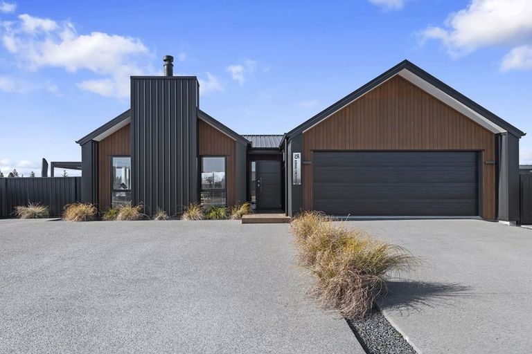 Photo of property in 15 Aoraki Crescent, Twizel, 7901