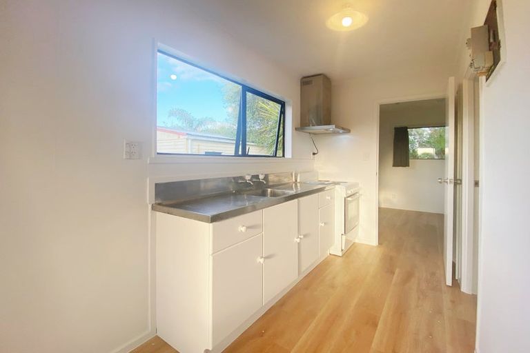 Photo of property in 49 Rosier Road, Glen Eden, Auckland, 0602