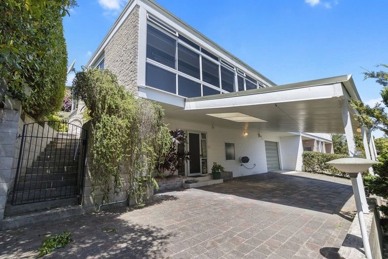 Photo of property in 1 Dillon Place, Hamilton East, Hamilton, 3216