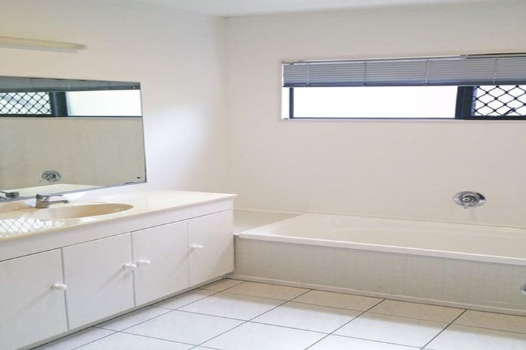 Photo of property in 1/25 Walter Street, Hauraki, Auckland, 0622