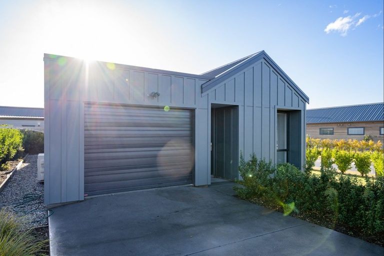 Photo of property in 38 Obelisk Street, Wanaka, 9305
