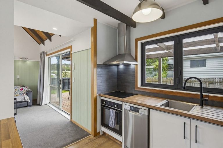Photo of property in 10 Arataki Grove, Waitarere Beach, Levin, 5510