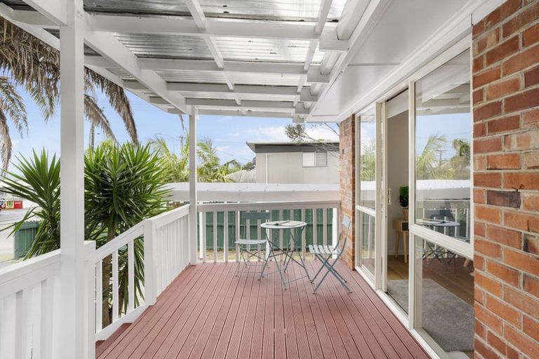 Photo of property in 4/123 Birkdale Road, Birkdale, Auckland, 0626