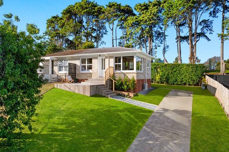 Photo of property in 1/22 Gladys Avenue, Glenfield, Auckland, 0629