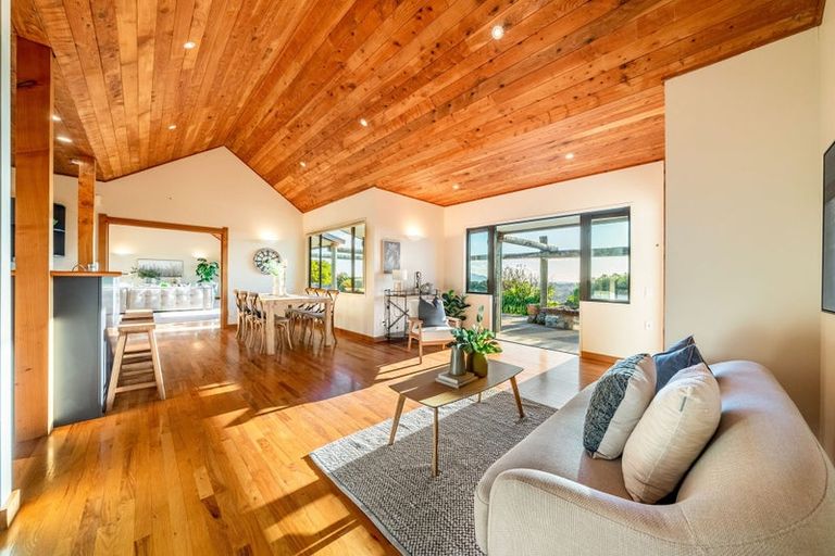 Photo of property in 55 Octavius Road, Peka Peka, Waikanae, 5391
