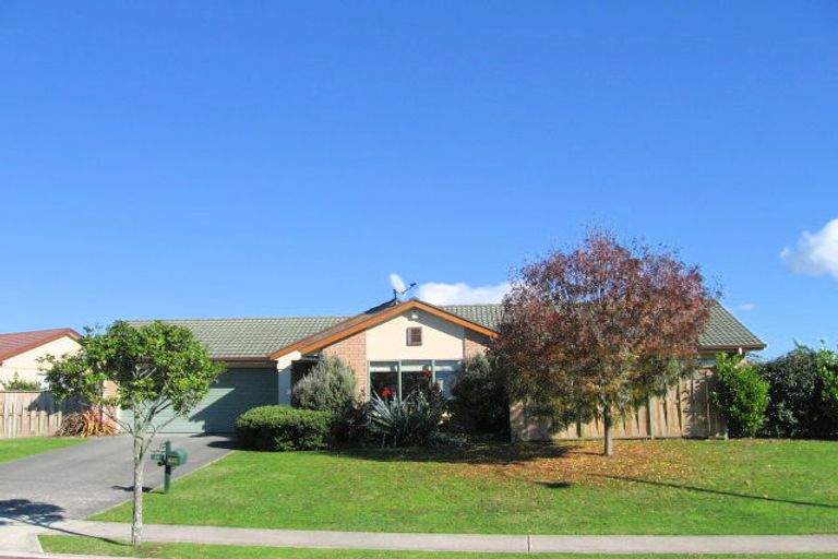 Photo of property in 44 Hillwell Drive, Henderson, Auckland, 0612