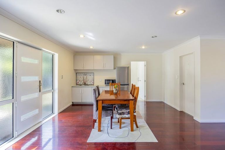 Photo of property in 22 Merriefield Avenue, Forrest Hill, Auckland, 0620