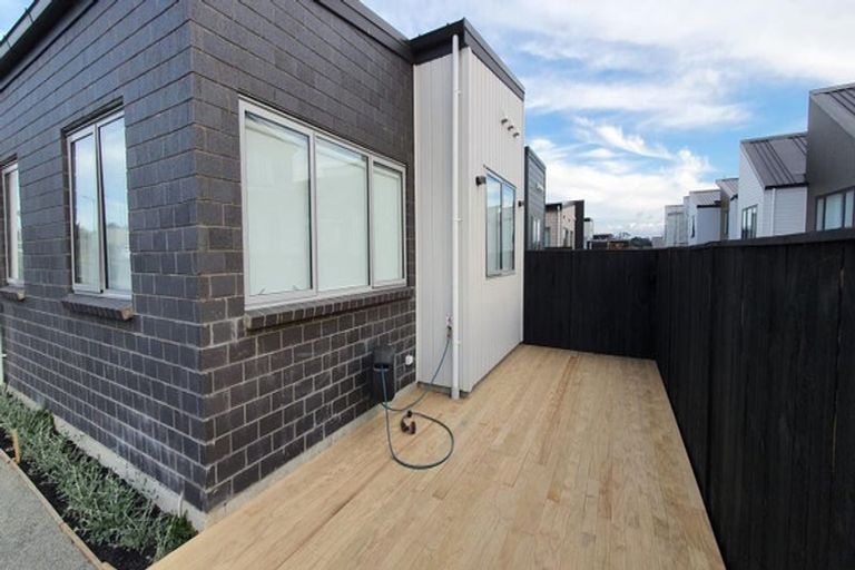 Photo of property in 1 Heri Lane, Westgate, Auckland, 0814