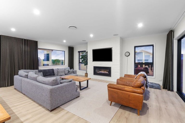 Photo of property in 29 Tuscany Way, Fitzherbert, 4410