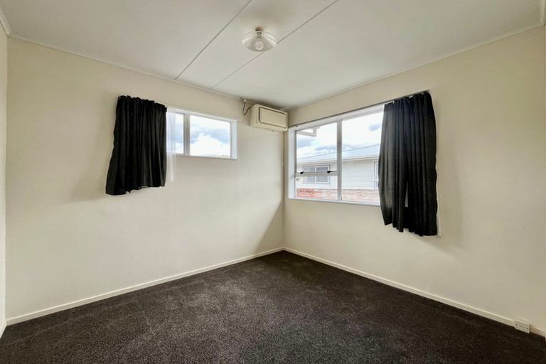 Photo of property in 11 Kendal Grove, Wainuiomata, Lower Hutt, 5014