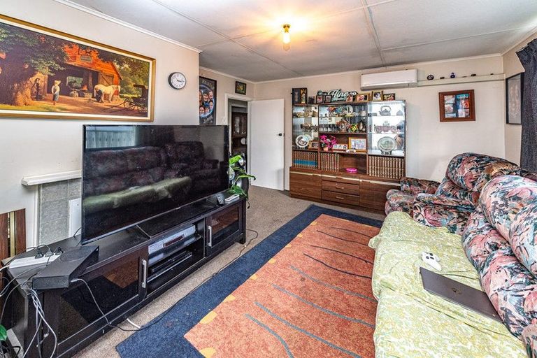 Photo of property in 143 Puriri Street, Castlecliff, Whanganui, 4501