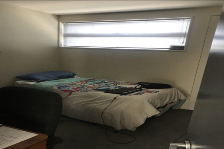 Photo of property in 11 Linkwater Way, Parklands, Christchurch, 8083