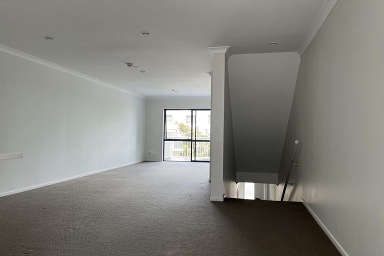 Photo of property in 9/46 Carlos Drive, Flat Bush, Auckland, 2016