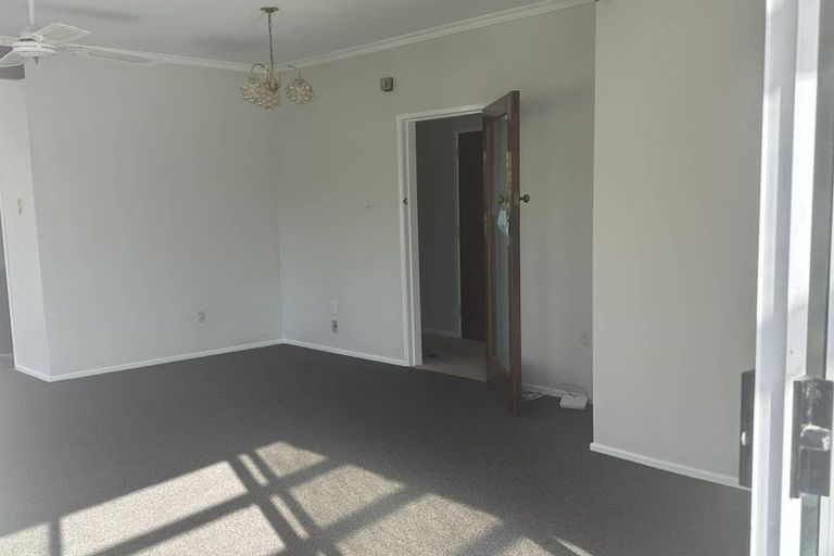 Photo of property in 5 Hollies Crescent, Johnsonville, Wellington, 6037