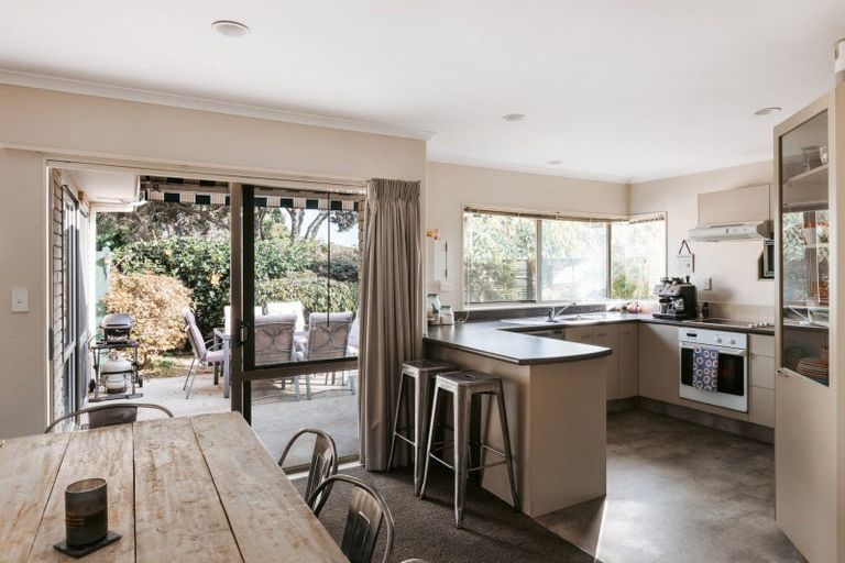 Photo of property in 5 Evansbel Place, Papamoa Beach, Papamoa, 3118