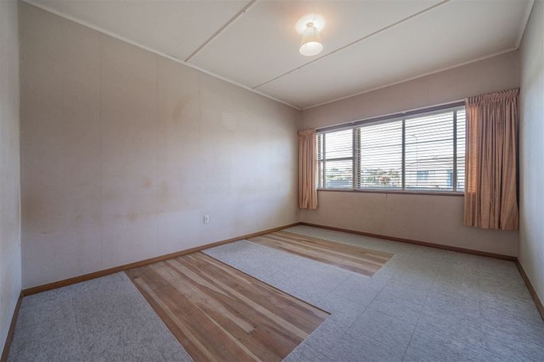 Photo of property in 11 Milton Street, Roslyn, Palmerston North, 4414