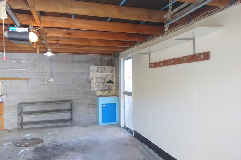 Photo of property in 10b Ropiha Street, Fitzroy, New Plymouth, 4312