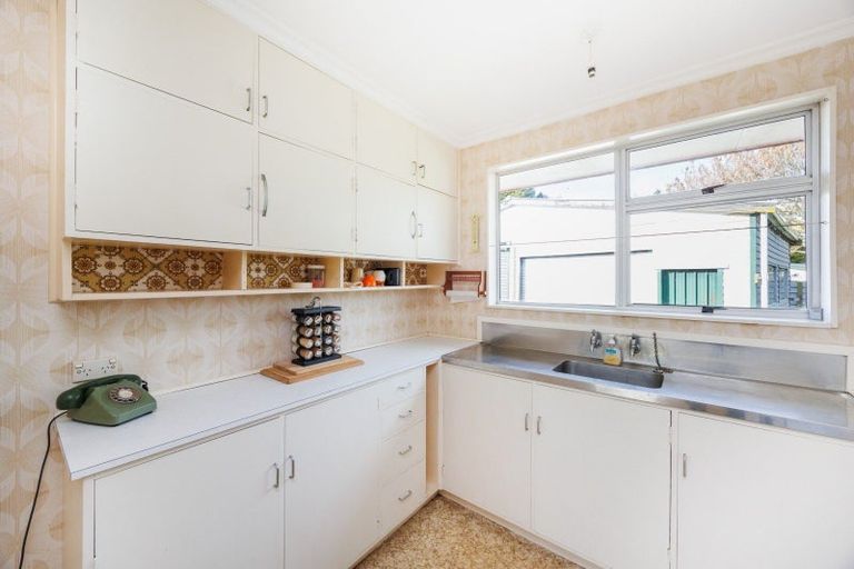 Photo of property in 4 Waihi Place, Westbrook, Palmerston North, 4412