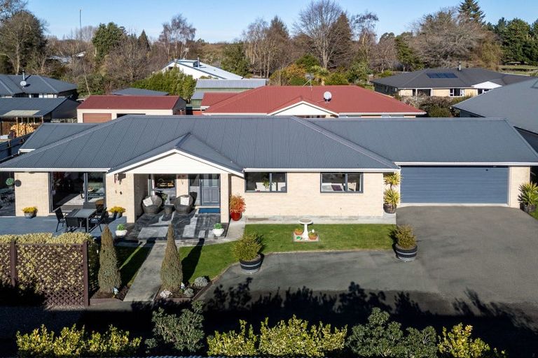 Photo of property in 240 Talbot Street, Geraldine, 7930