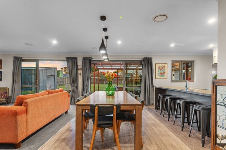 Photo of property in 217 Mairehau Road, Burwood, Christchurch, 8083