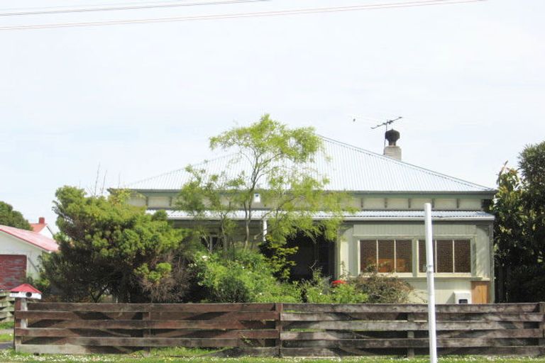 Photo of property in 11 Endcliffe Road, Kaiti, Gisborne, 4010