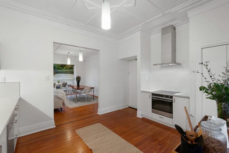 Photo of property in 13 Marion Street, Macandrew Bay, Dunedin, 9014