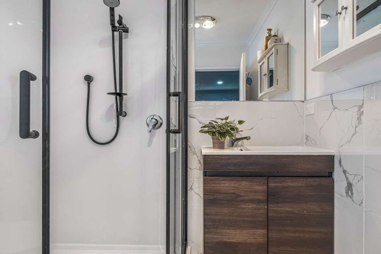 Photo of property in 526 Massey Road, Mangere, Auckland, 2022