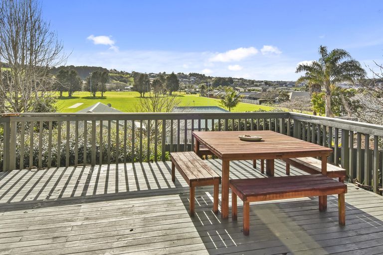 Photo of property in 35 Ridgeway Road, Pukekohe, 2120