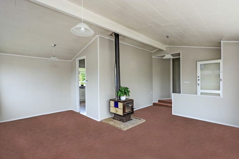 Photo of property in 30 Ross Street, Otane, 4202