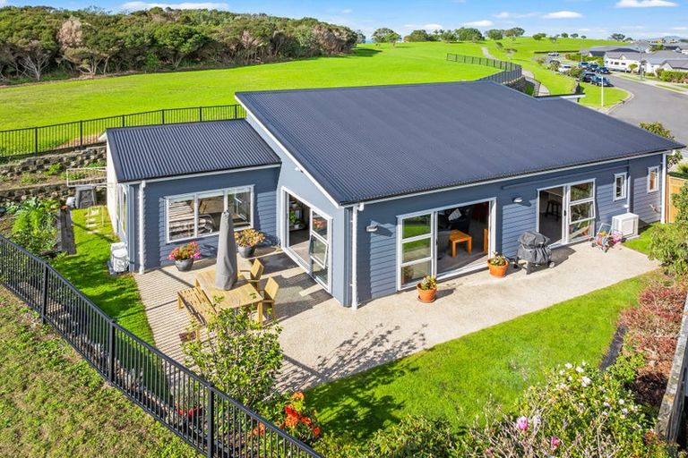 Photo of property in 85 Cape Cod Drive, Gulf Harbour, Whangaparaoa, 0930