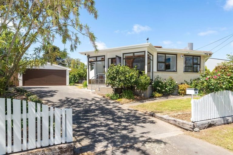 Photo of property in 36 Riverlaw Terrace, Saint Martins, Christchurch, 8022