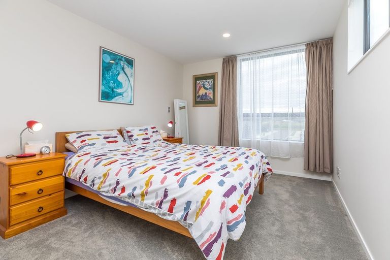 Photo of property in 11 Hoiho Road, Pukekohe, 2120