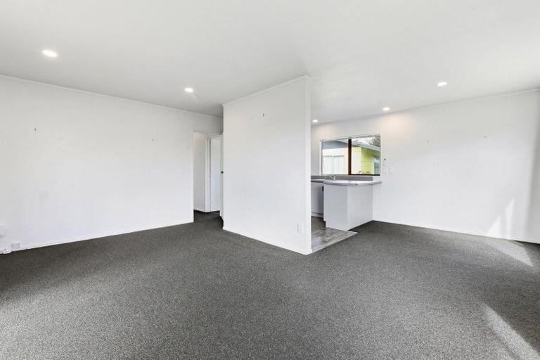 Photo of property in 8 Beech Place, Owhata, Rotorua, 3010