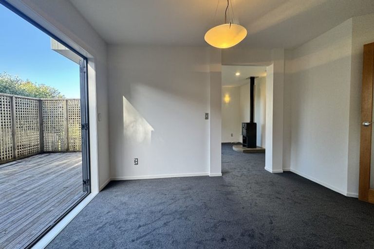 Photo of property in 35 John Court Street, Birkenhead, Auckland, 0626
