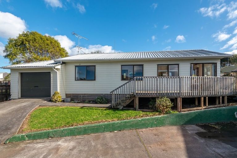 Photo of property in 2/8 Beldon Place, Pakuranga Heights, Auckland, 2010